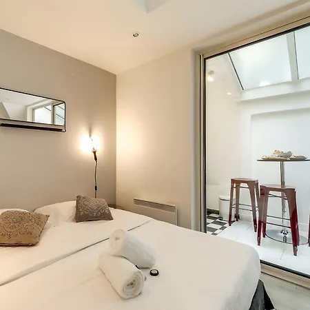 Tour Eiffel - Luxury Studio Flat Apartment